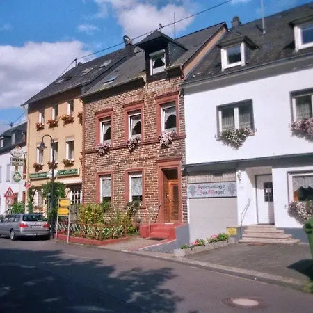Schoenes In Koevenig Mit Terrasse, Garten Und Holzkohlegrill * Kröv