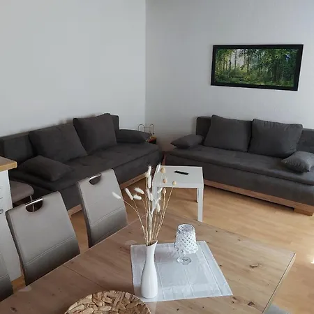 Schoenes In Koevenig Mit Terrasse, Garten Und Holzkohlegrill Dom wakacyjny Kröv