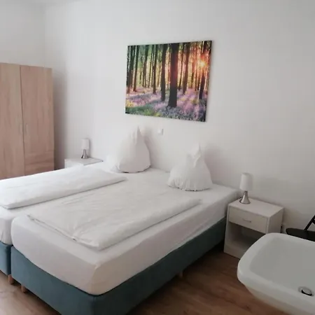 Schoenes In Koevenig Mit Terrasse, Garten Und Holzkohlegrill Dom wakacyjny